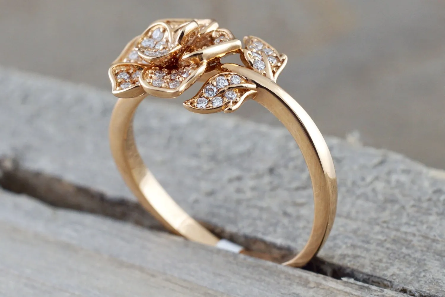 18kt Rose Gold Diamond Flower Petal Floral Band Promise Ring Anniversary