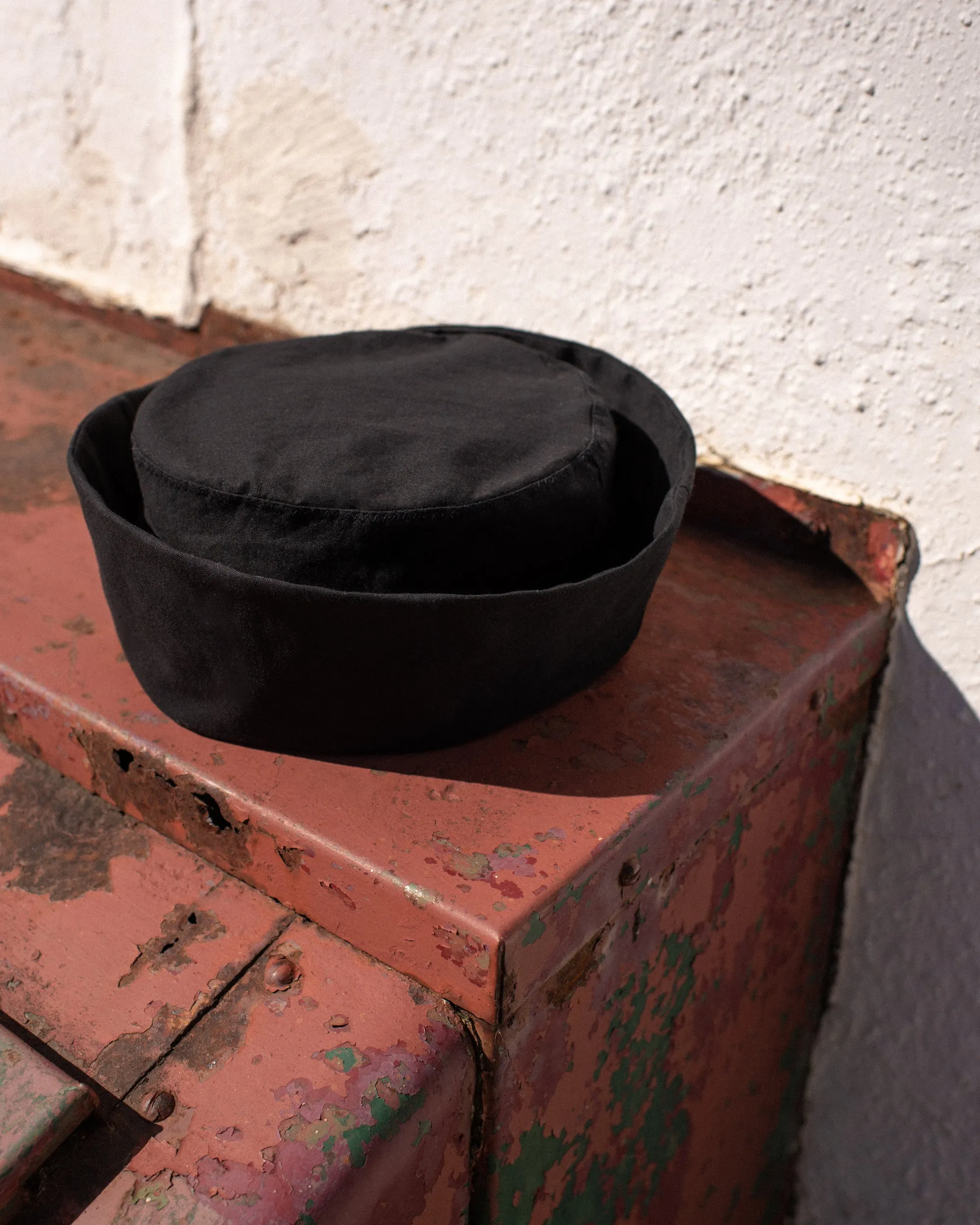 Agnes Hat in Charcoal