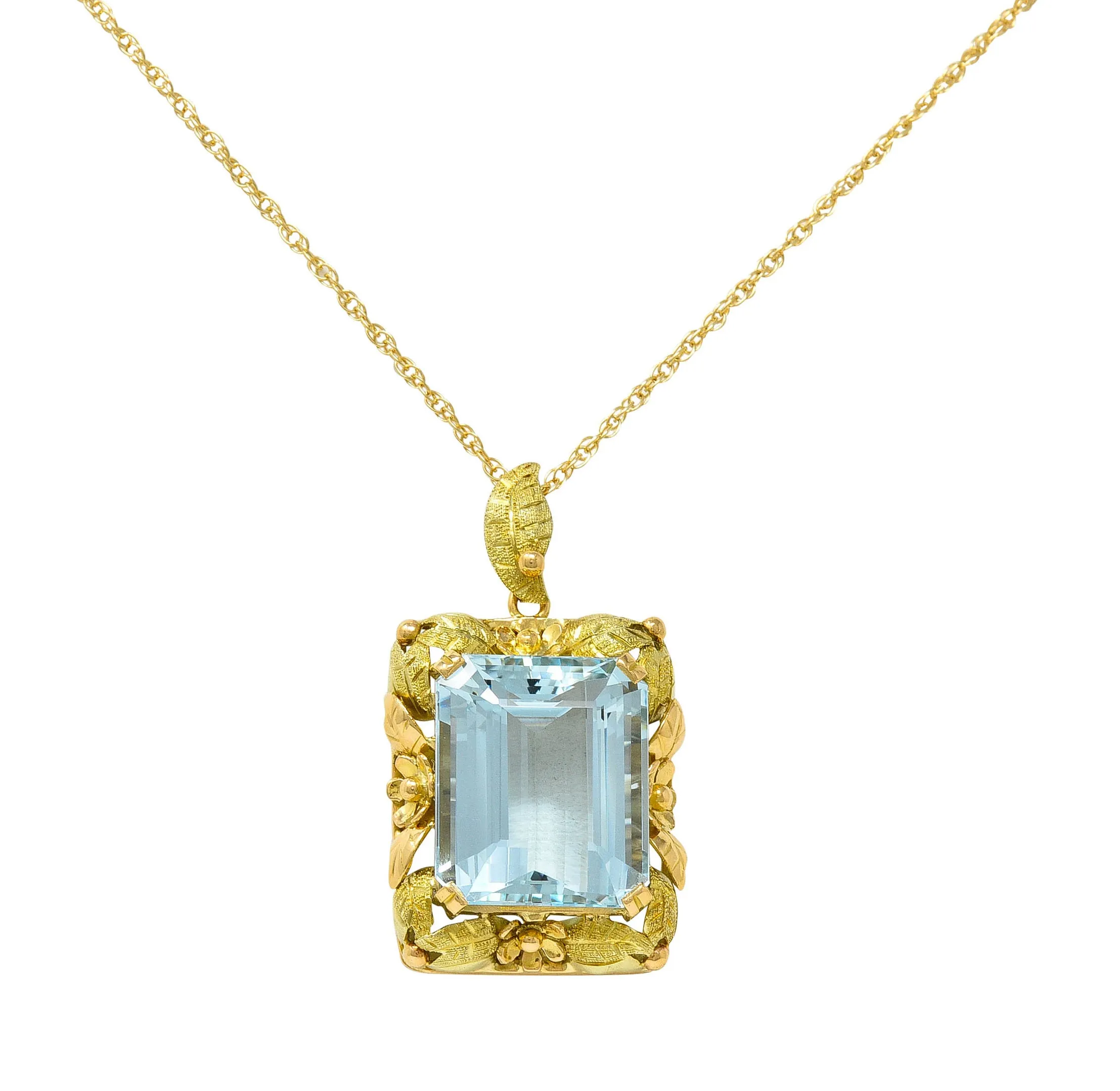 Art Nouveau 20.95 CTW Aquamarine 18 Karat Tri-Colored Gold Floral Pendant Necklace