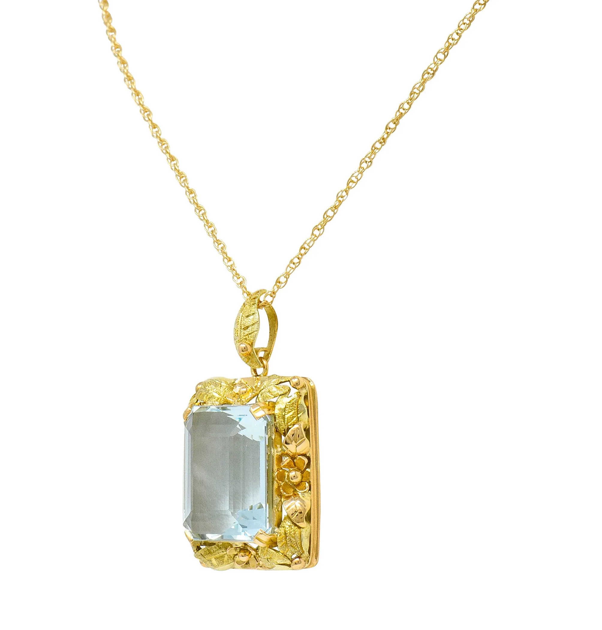 Art Nouveau 20.95 CTW Aquamarine 18 Karat Tri-Colored Gold Floral Pendant Necklace