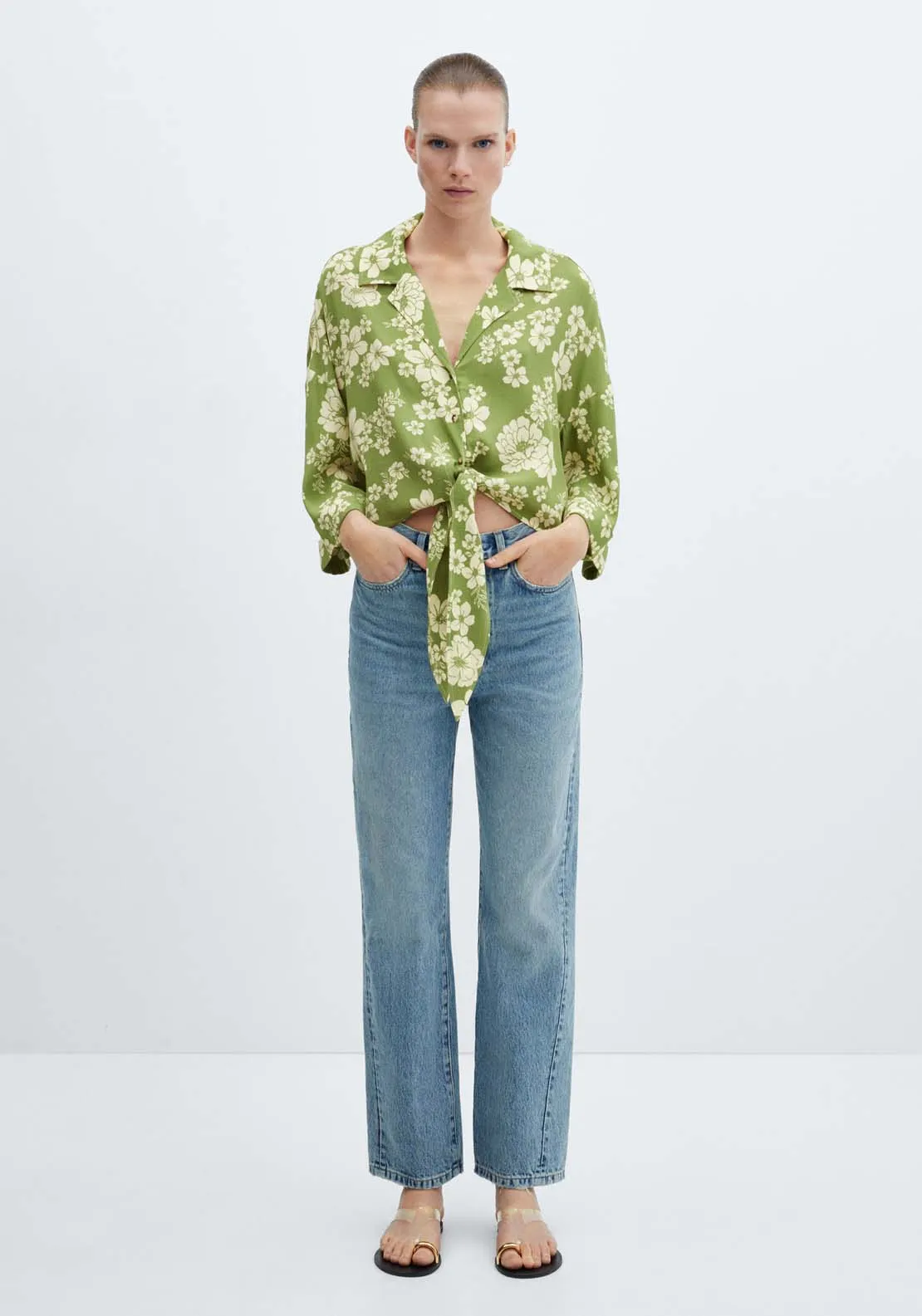 Floral shirt with knot