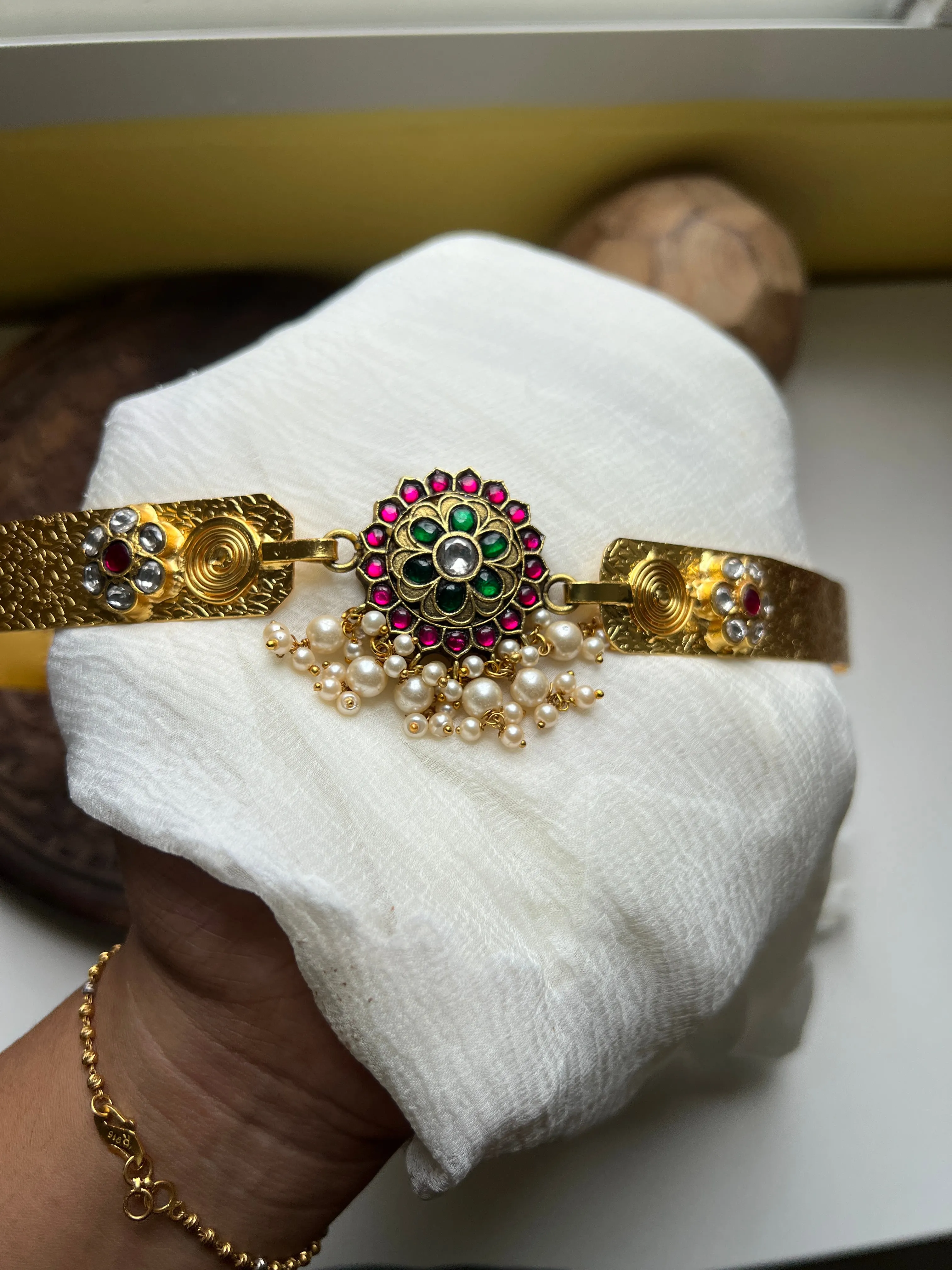 Kundan flower hip belt