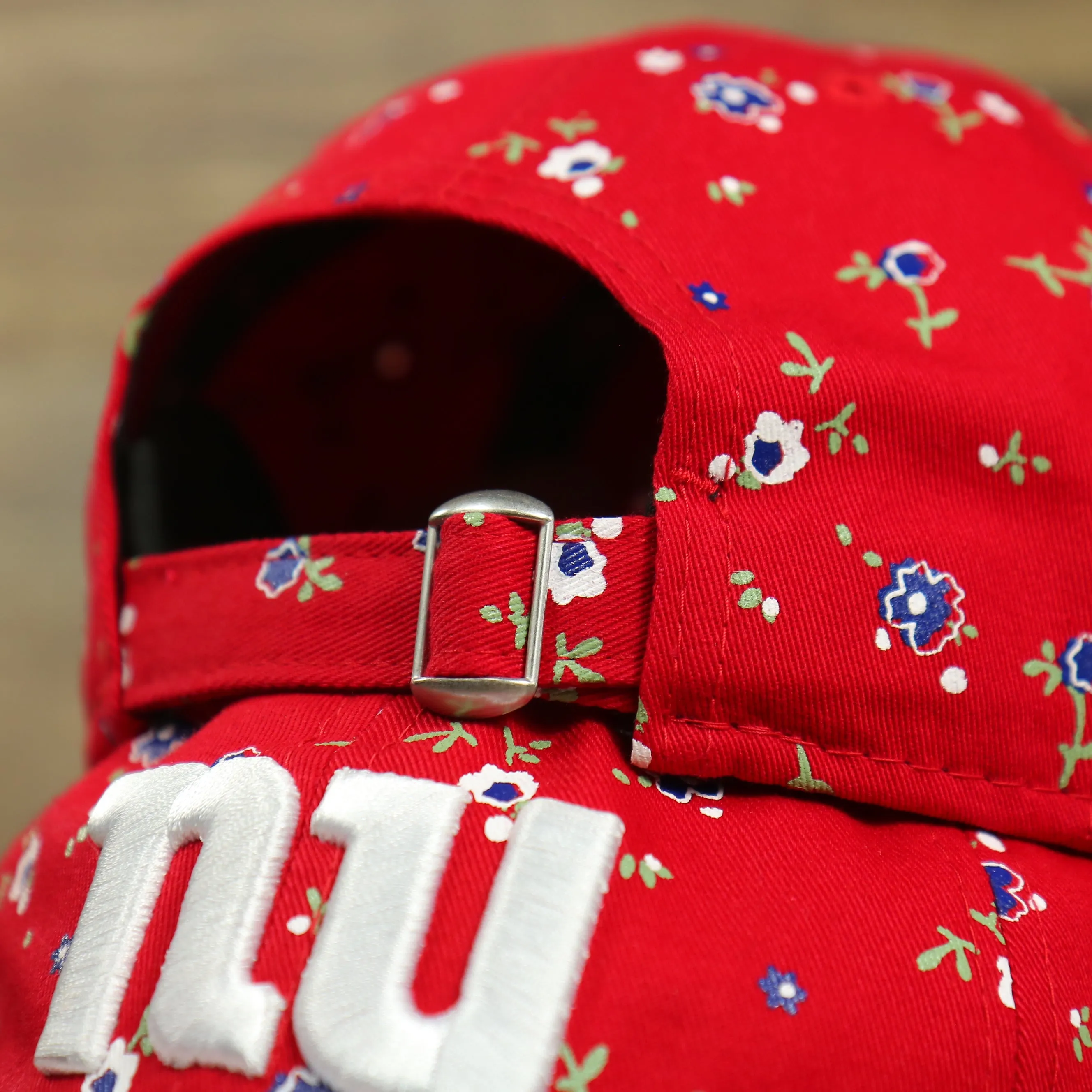 New York Giants Ladies Floral Bloom Micro Flower Pattern 9Twenty Dad Hat | Womens Floral Giants Hat