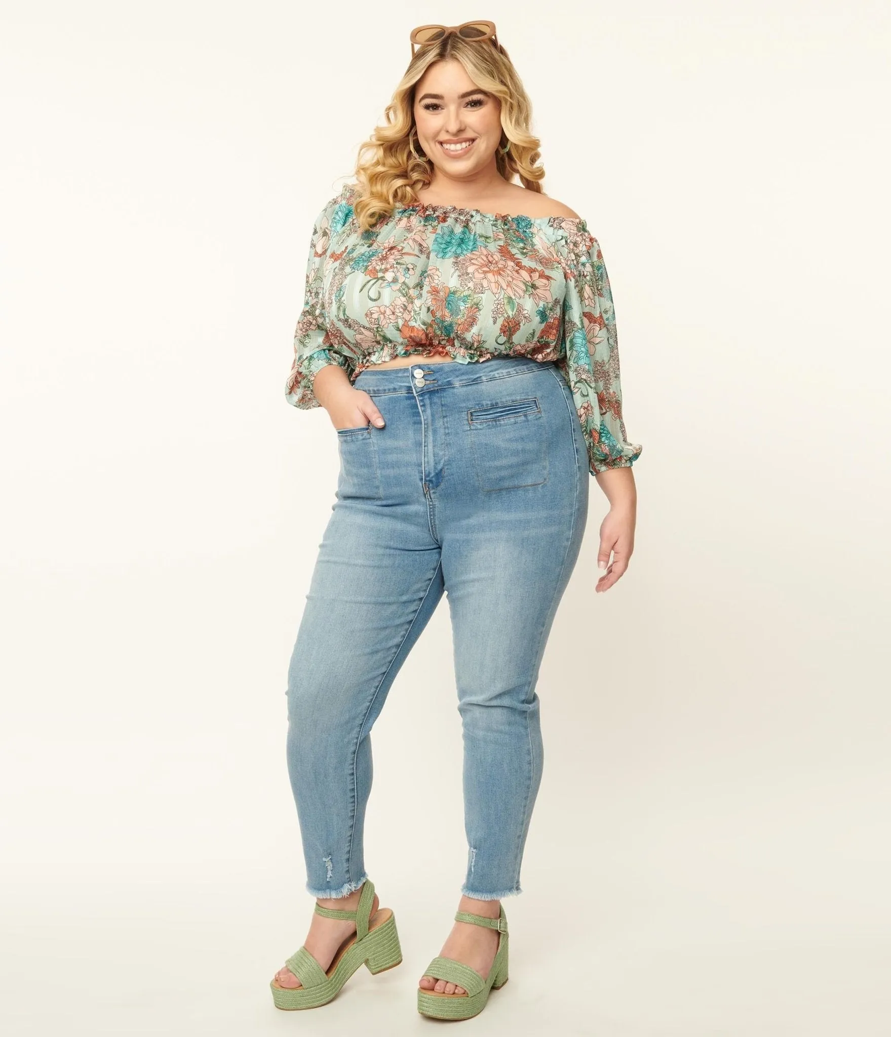 Plus Size Light Blue Wash Front Pocket Skinny Jeans