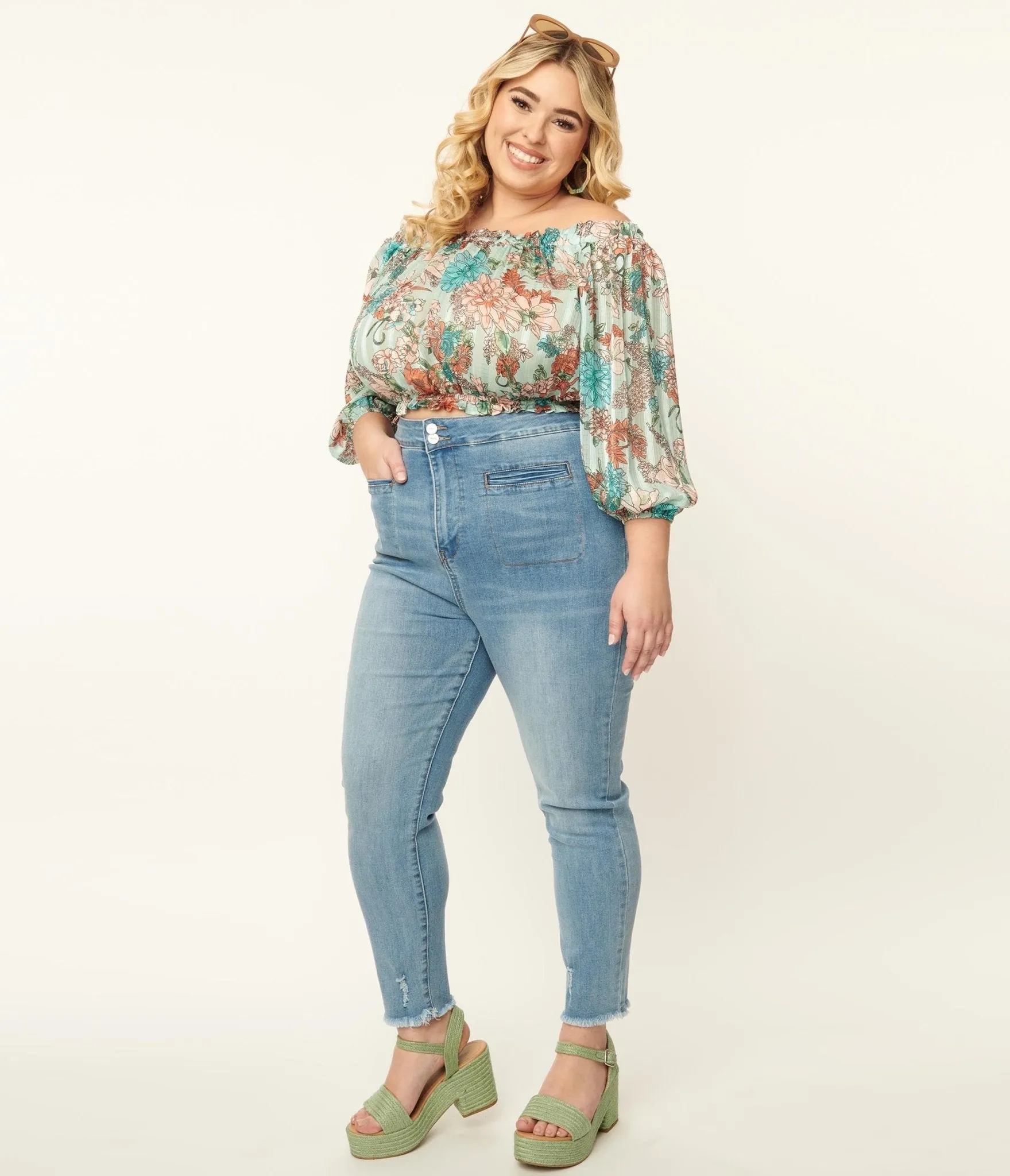 Plus Size Light Blue Wash Front Pocket Skinny Jeans