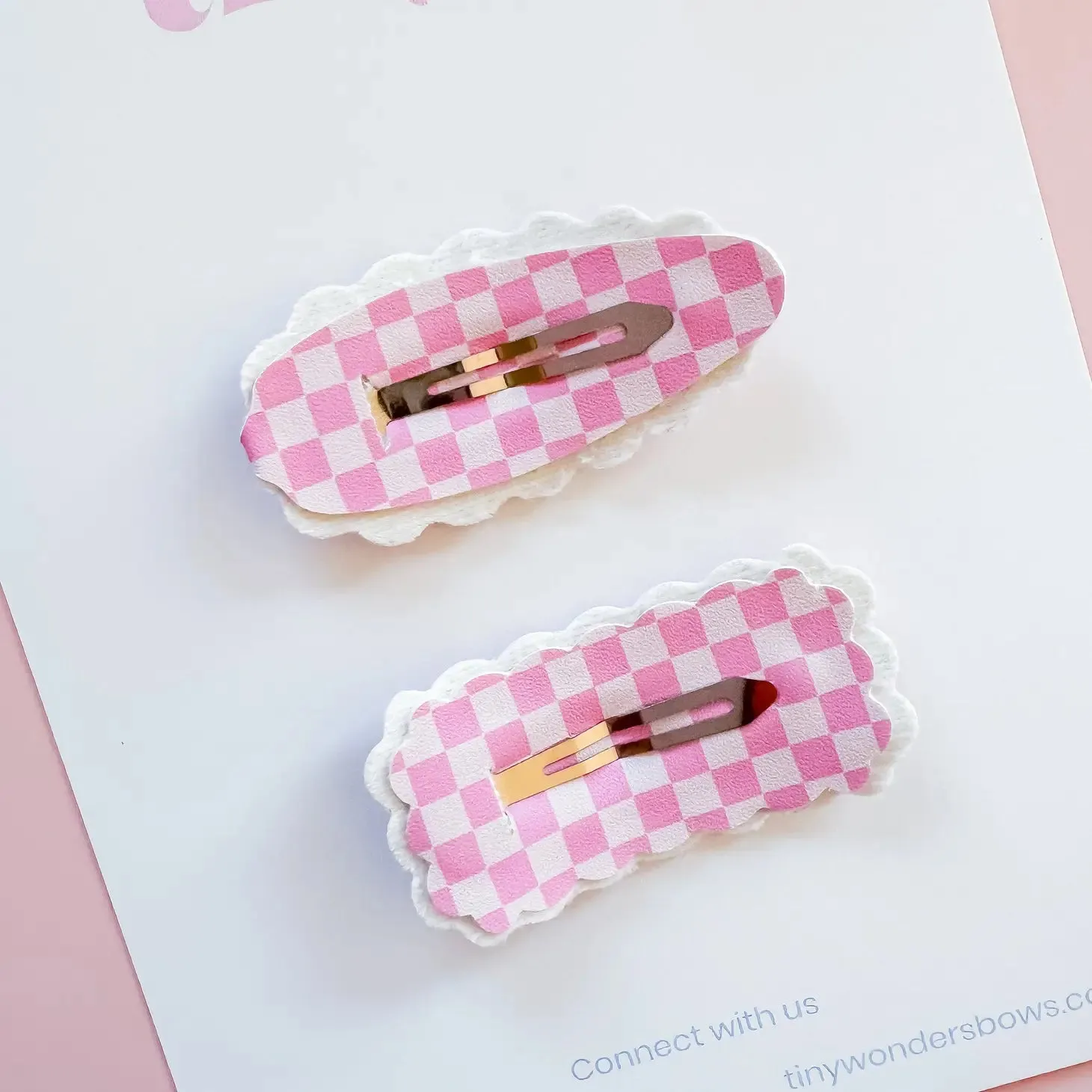 Tiny Wonders - Pink Checkered Teardrop Snap Clip